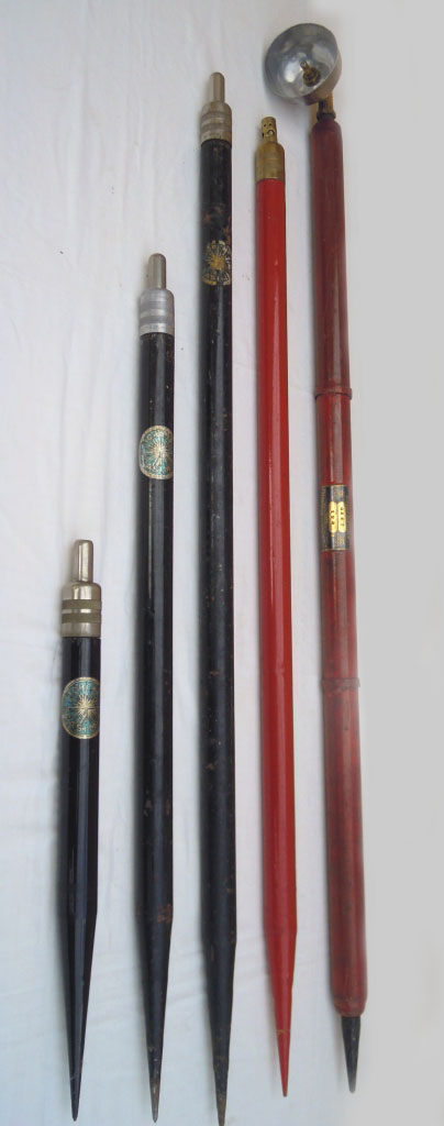 torches Casimir noires 50, 80, 110 centimtres,rouge 110 centimtres, flambeau Magondeaux